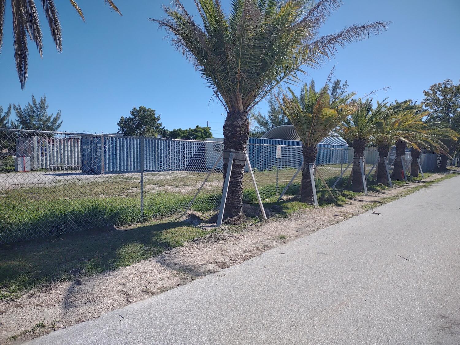 124 Toppino Industrial Drive Property Photo 1