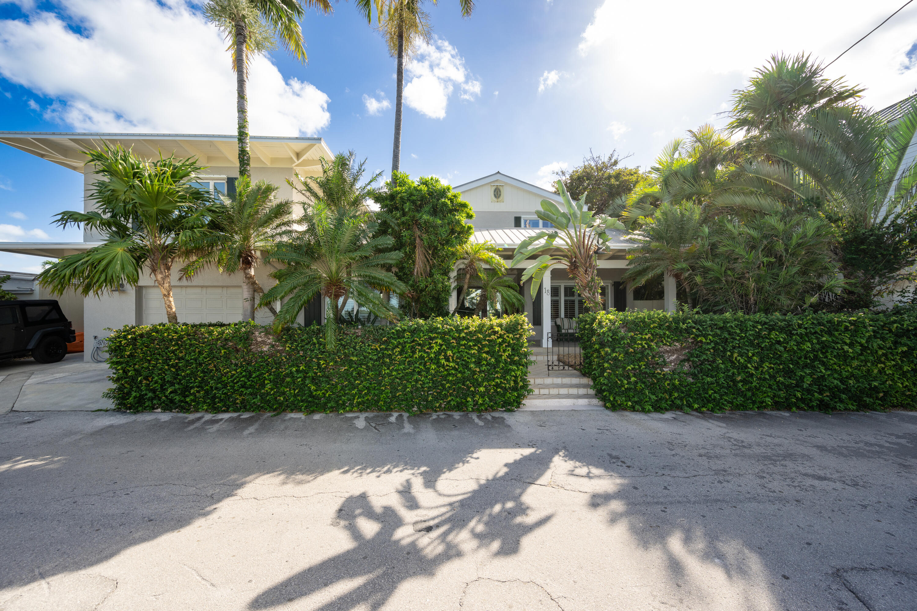 18 Hilton Haven Road Property Photo 4