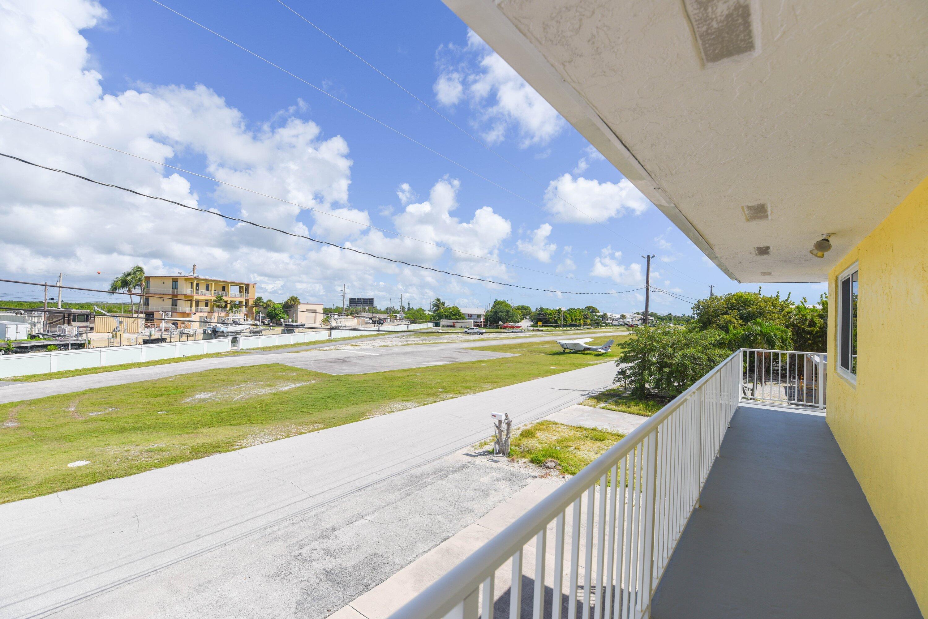 86 S Airport Drive Property Photo 3
