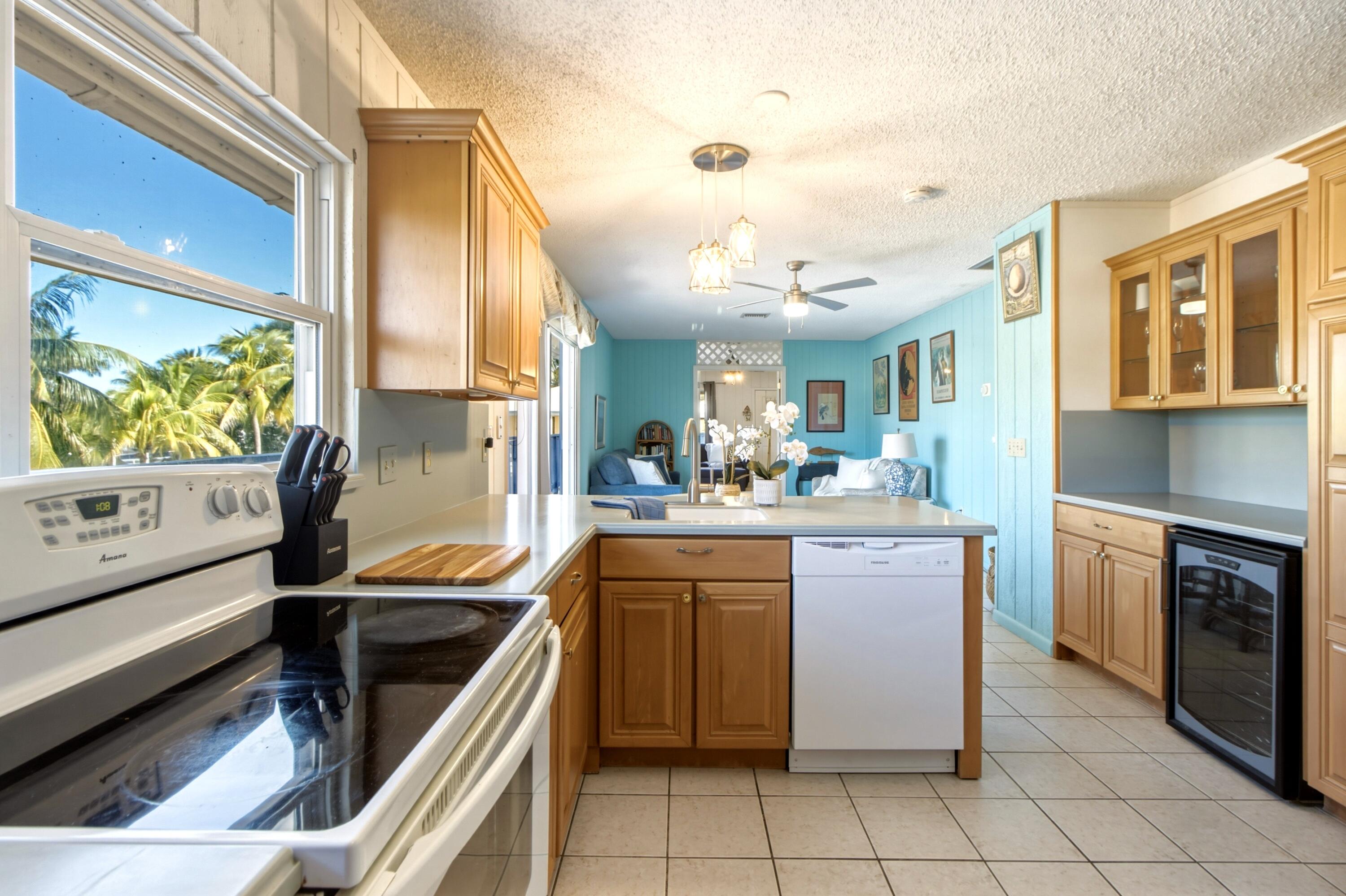 17155 W Hibiscus Lane Property Photo 7