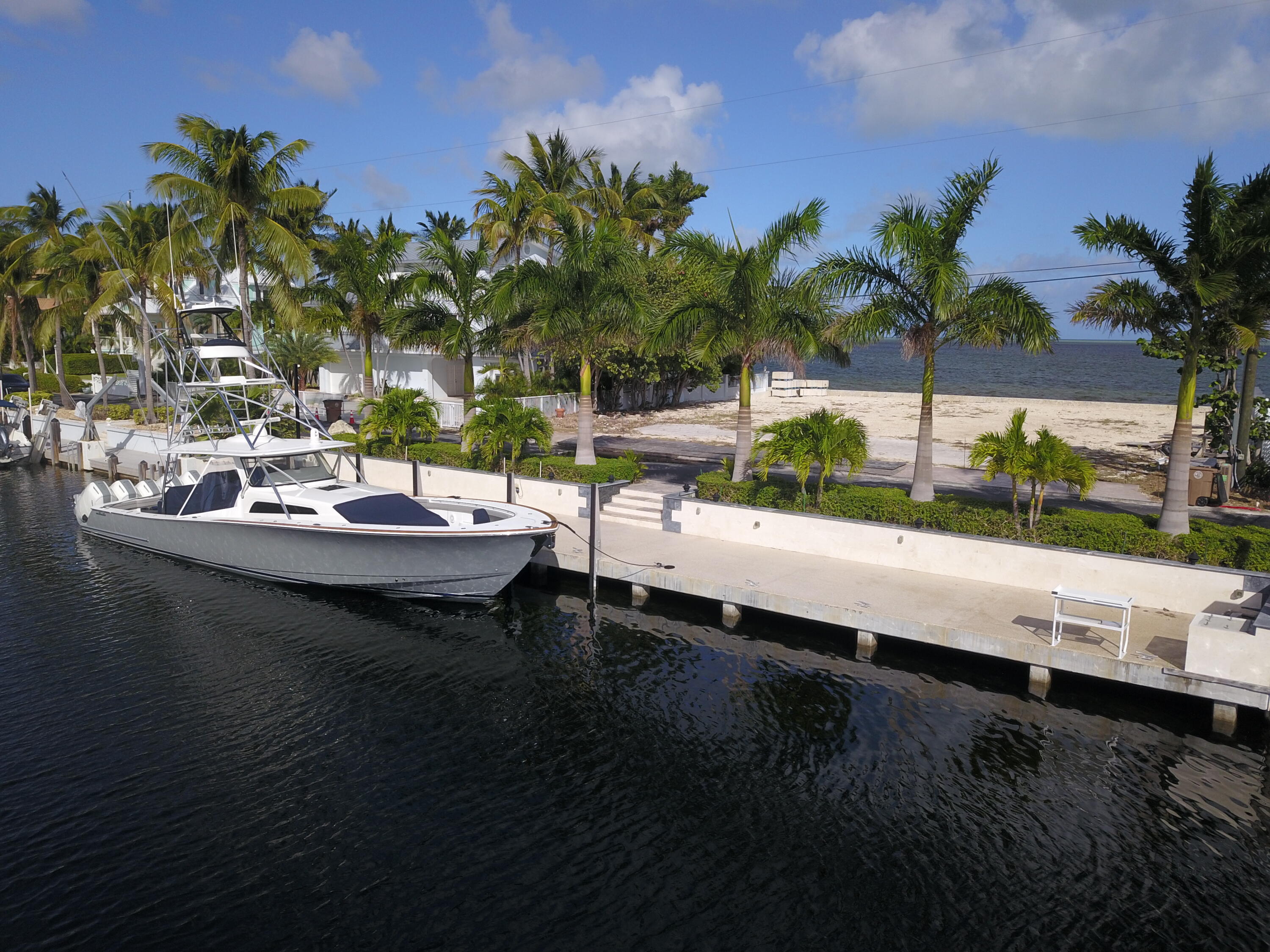 554 Ocean Cay Drive Property Photo 4