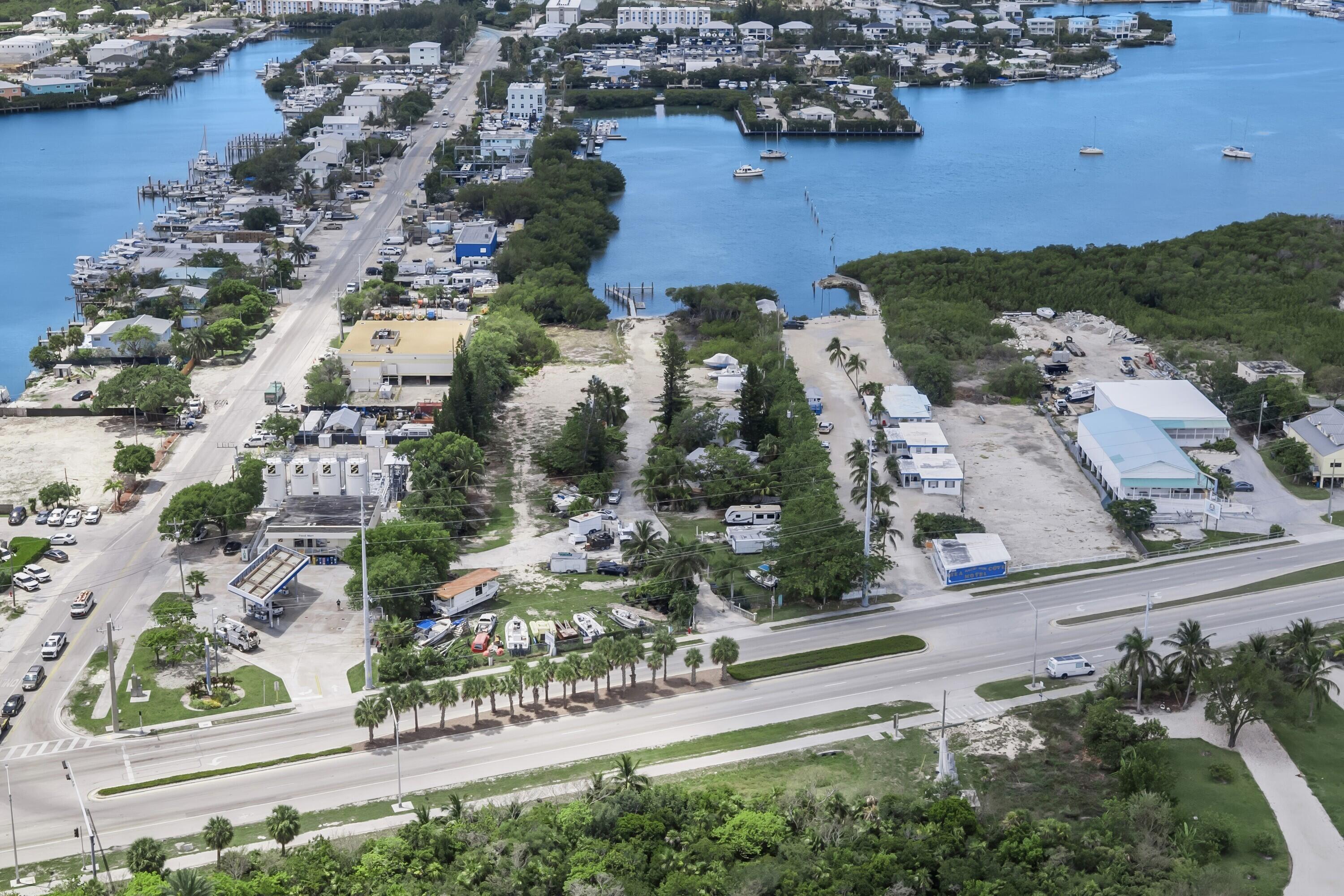 13755 Overseas Highway Property Photo 1