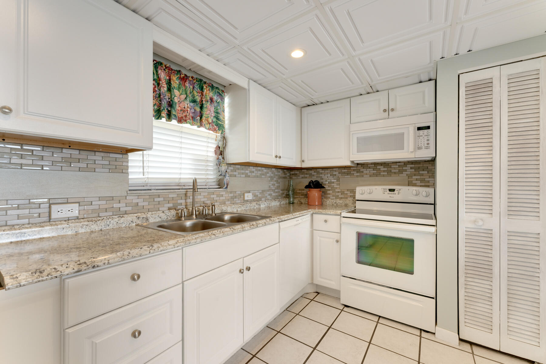 200 Wrenn Street Apt 601 Property Photo 6