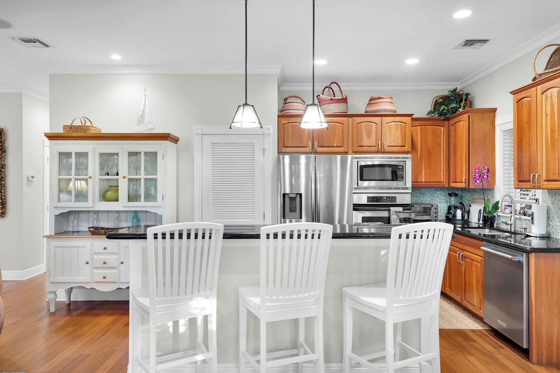 410 Louisa Street Property Photo 15