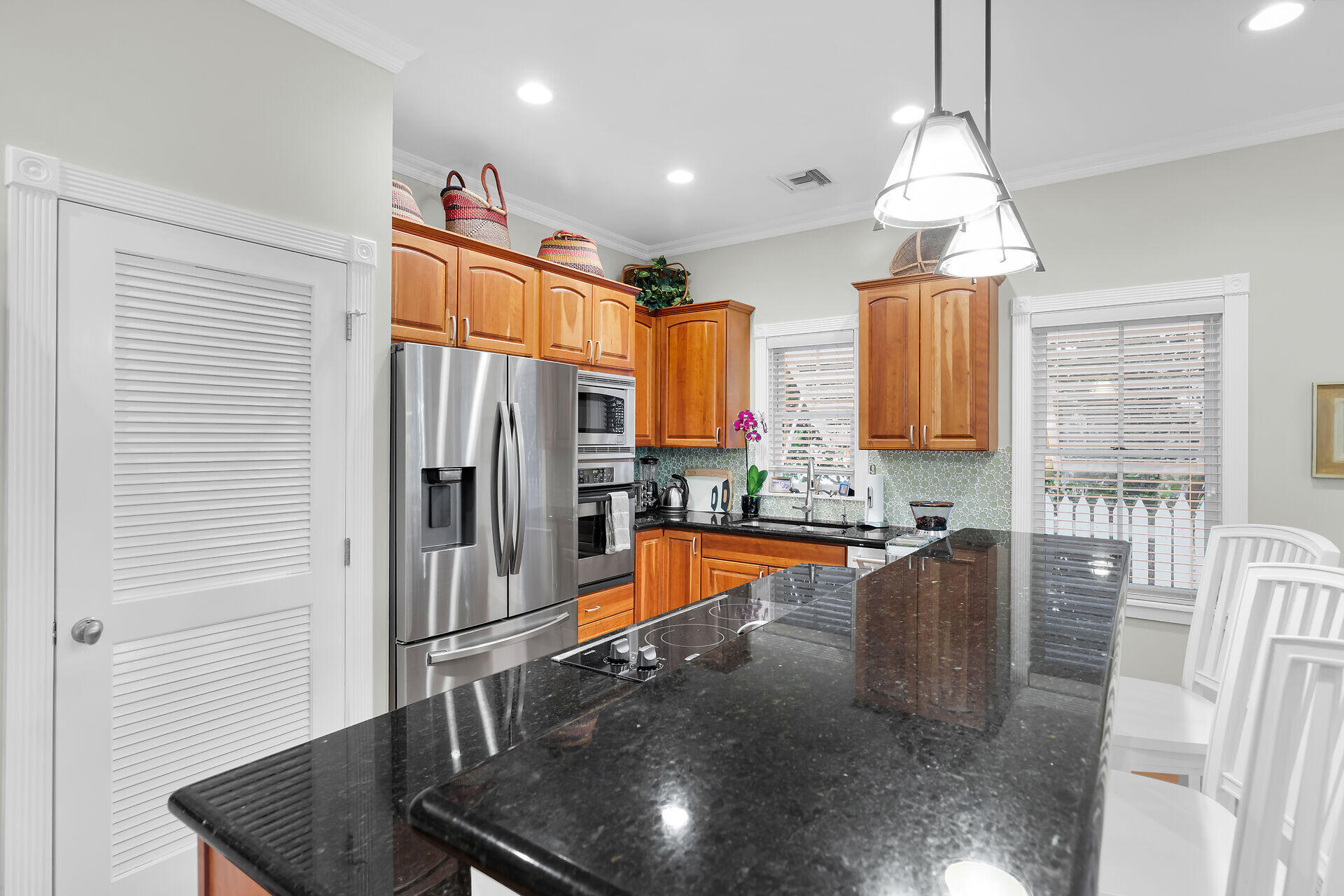 410 Louisa Street Property Photo 16