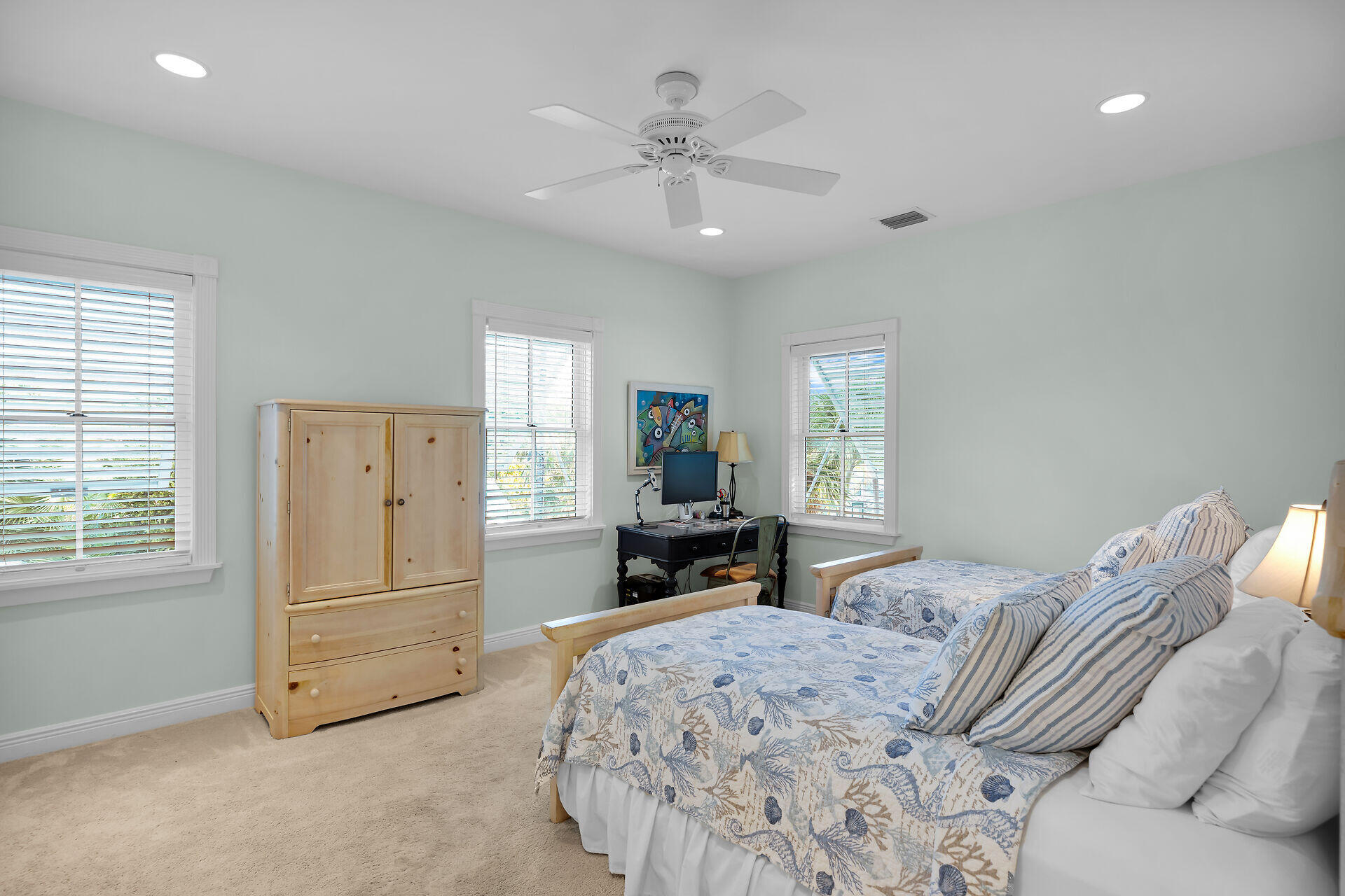410 Louisa Street Property Photo 33