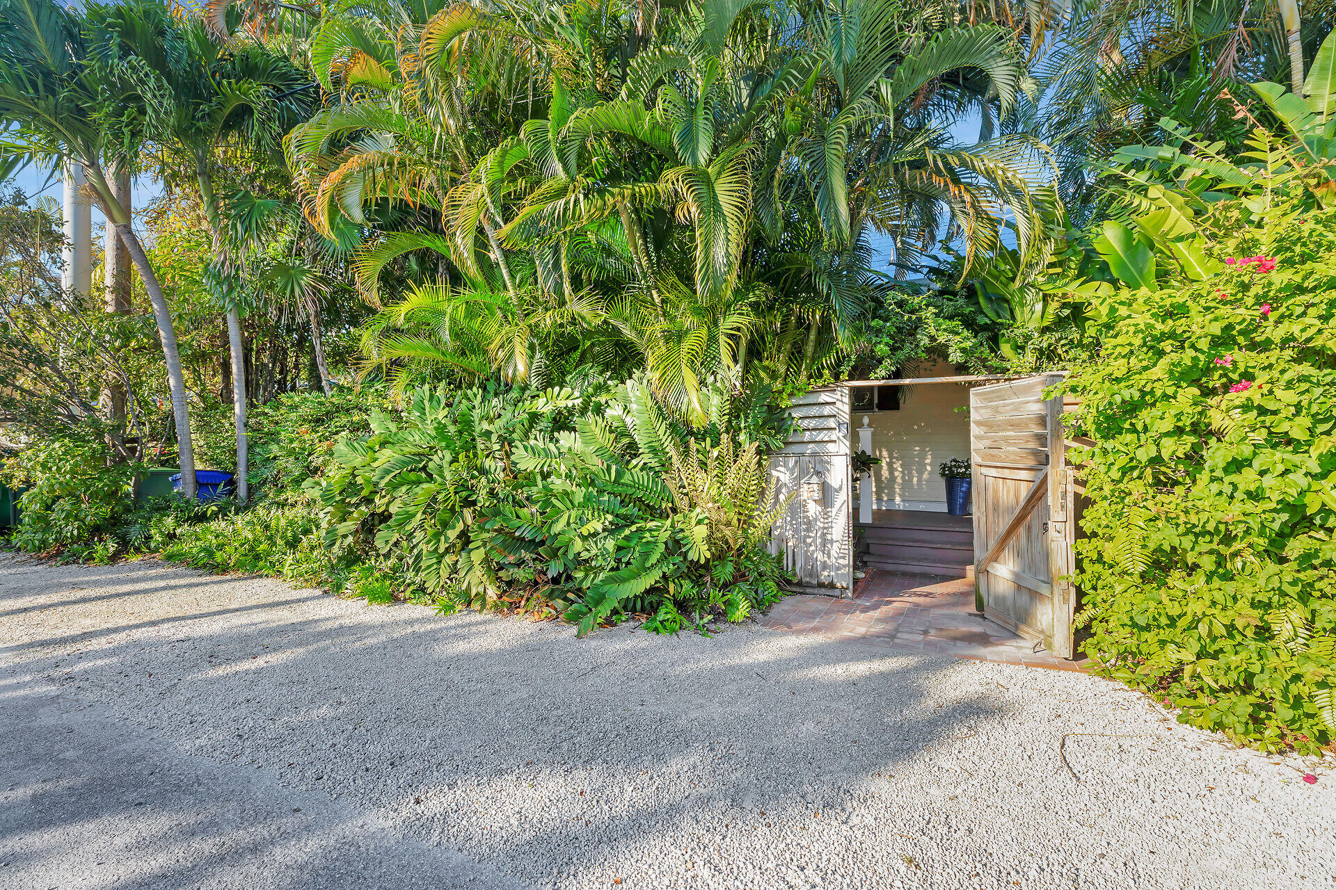 1320 Eliza Street Property Photo 5