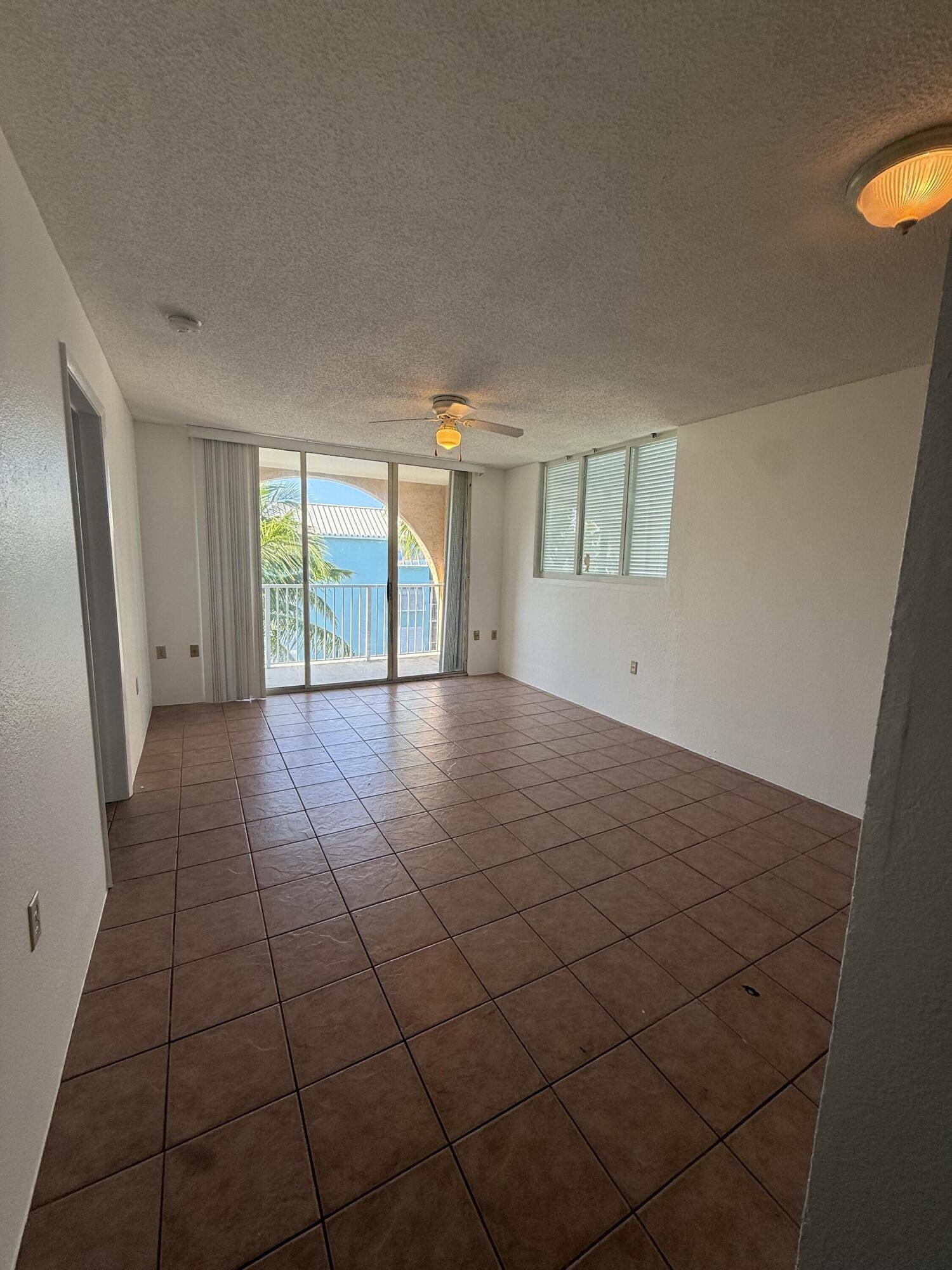 3930 S Roosevelt Boulevard S414 Property Photo 3