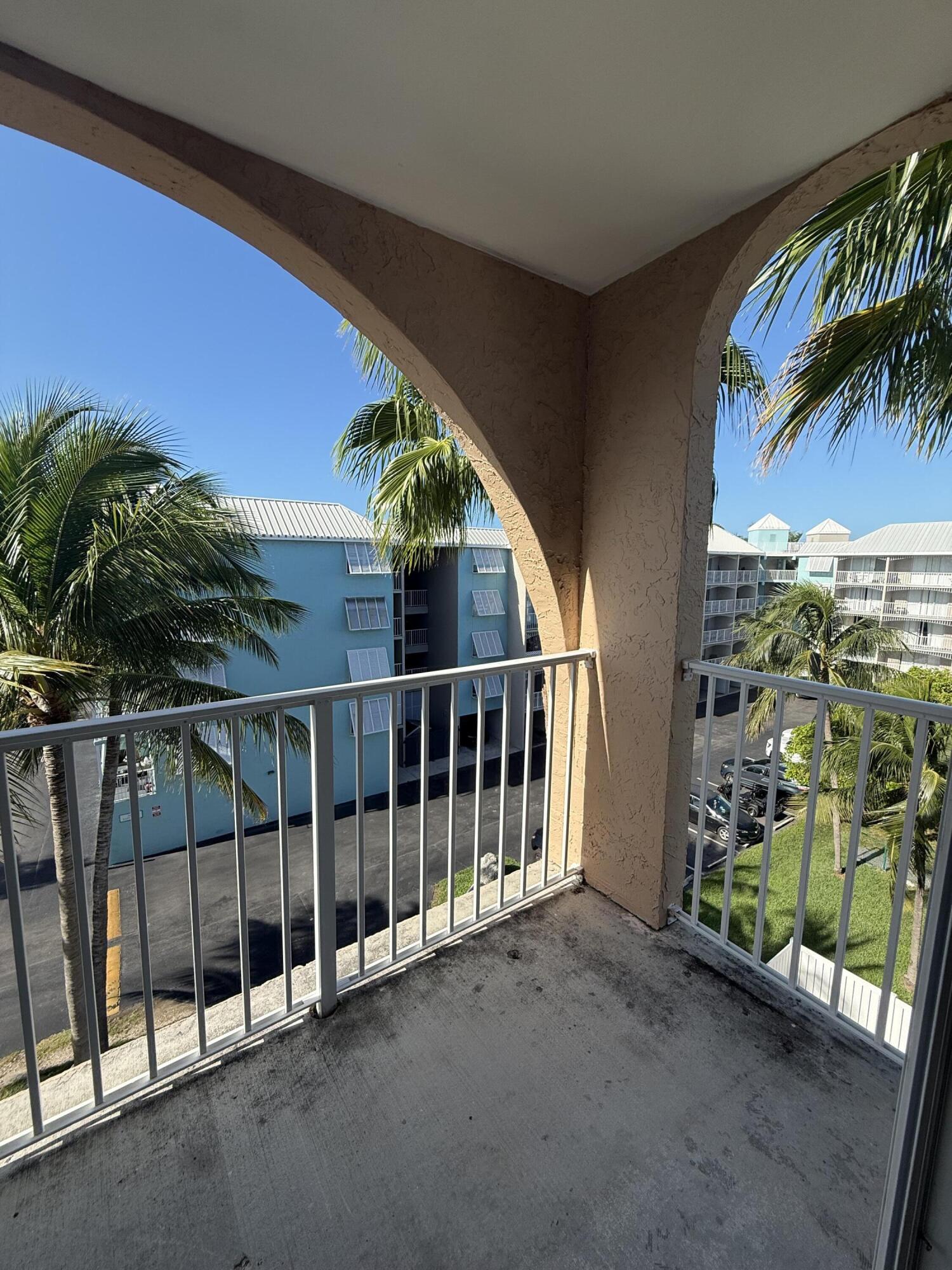 3930 S Roosevelt Boulevard S414 Property Photo 6