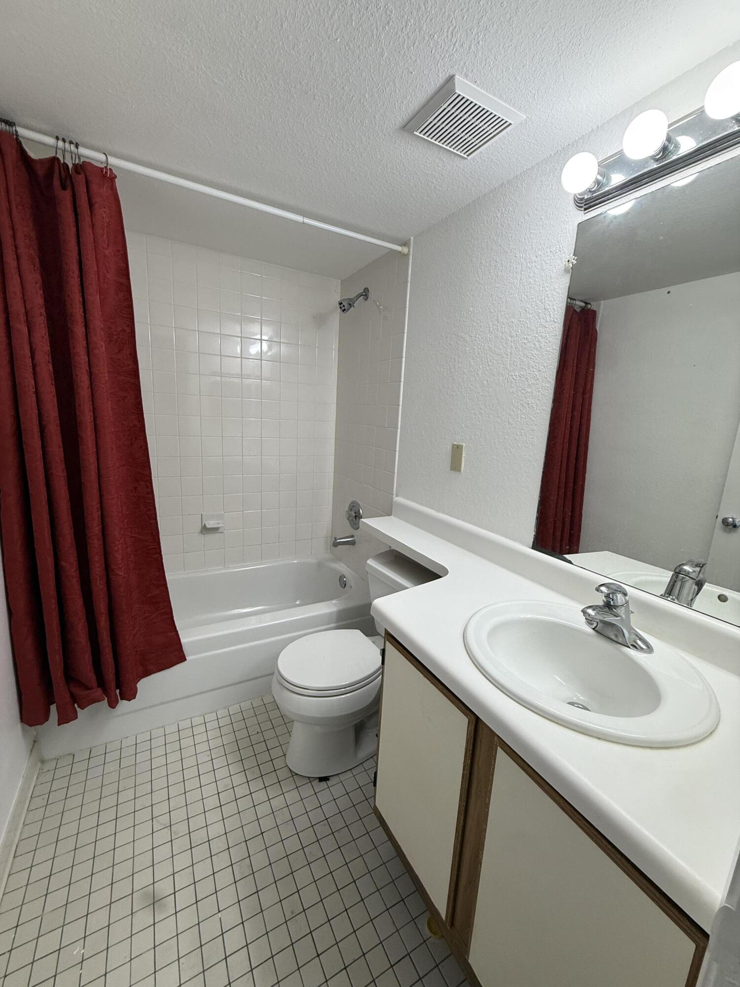 3930 S Roosevelt Boulevard S414 Property Photo 12