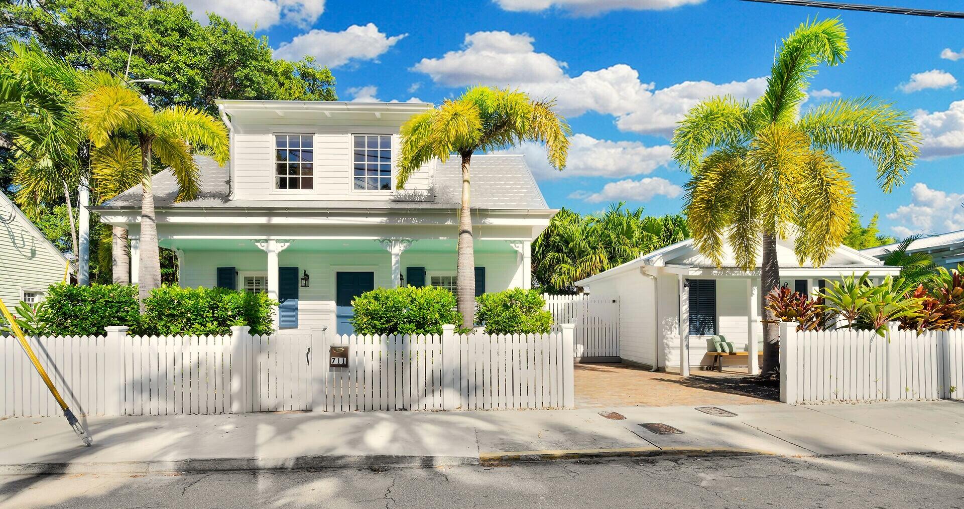 711 Olivia Street Property Photo 1