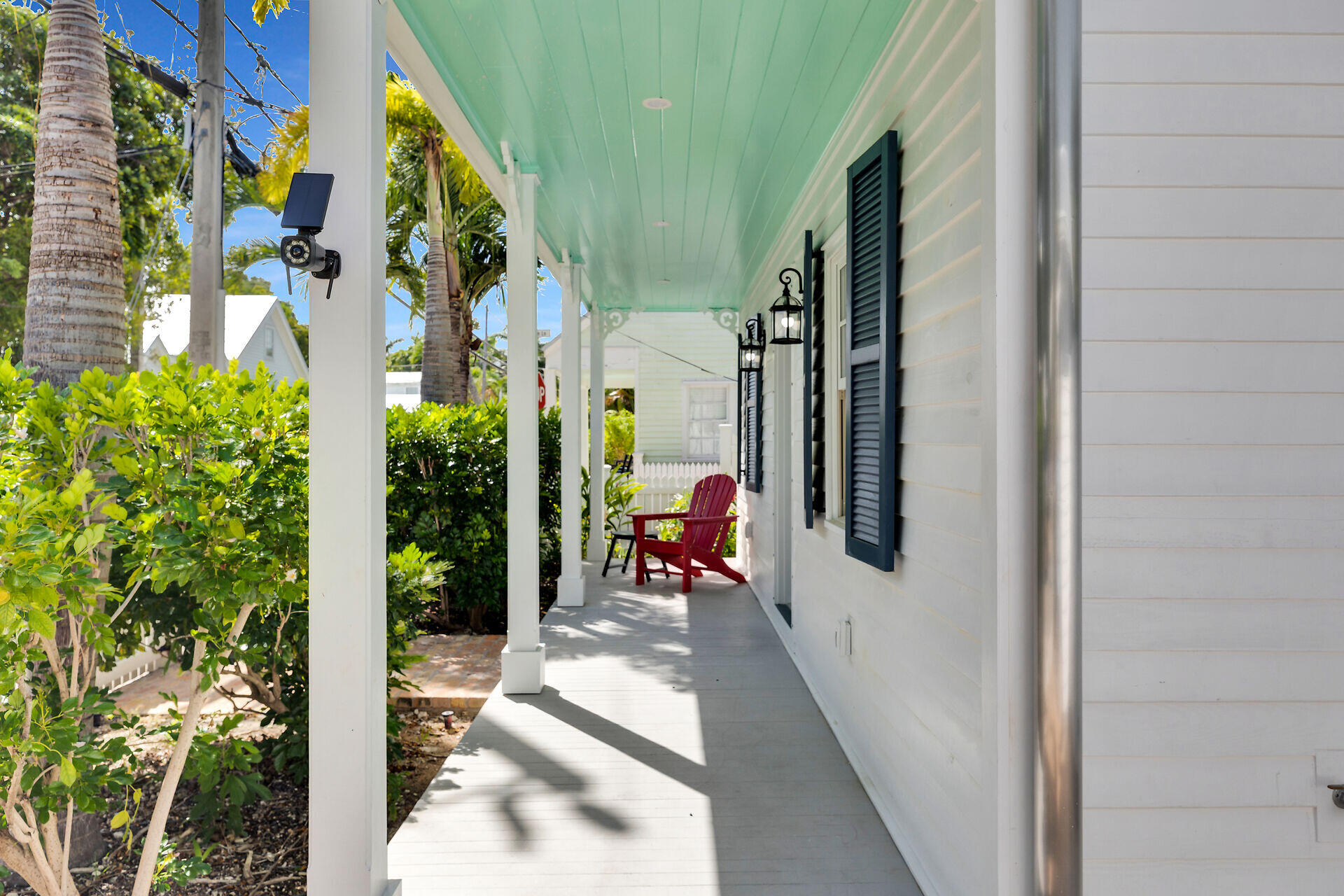 711 Olivia Street Property Photo 3