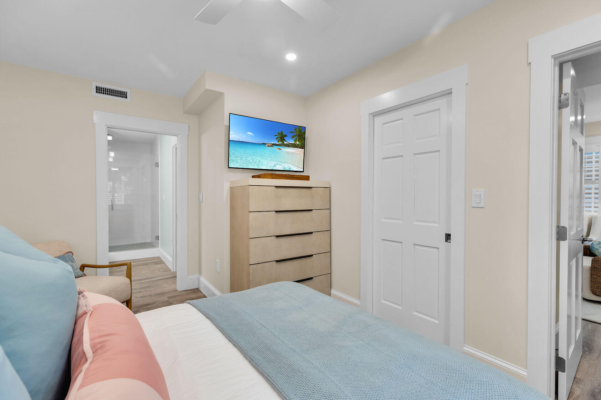 711 Olivia Street Property Photo 19