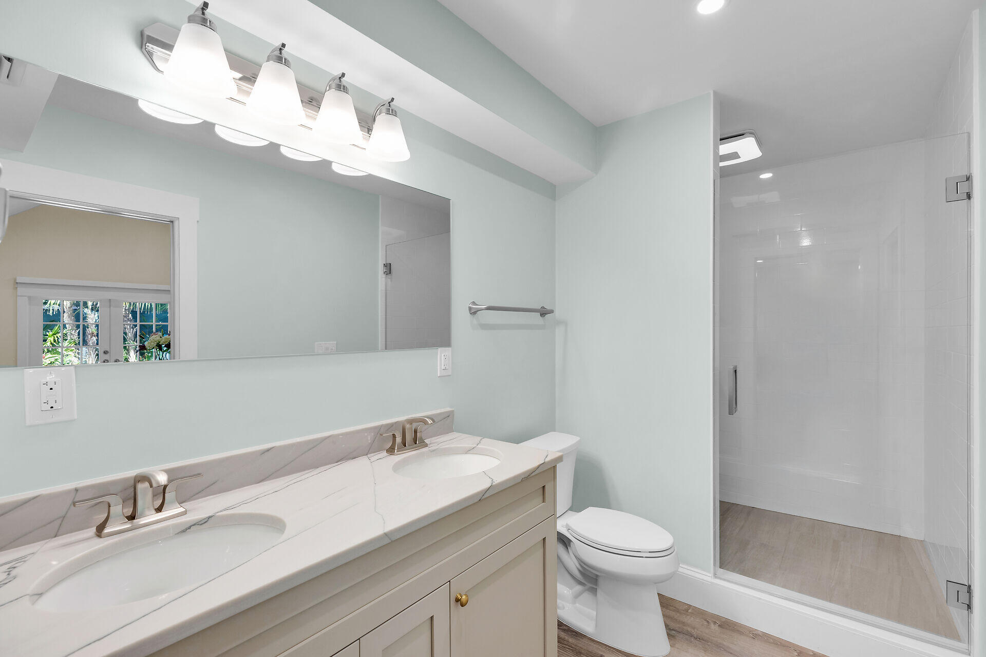 711 Olivia Street Property Photo 21