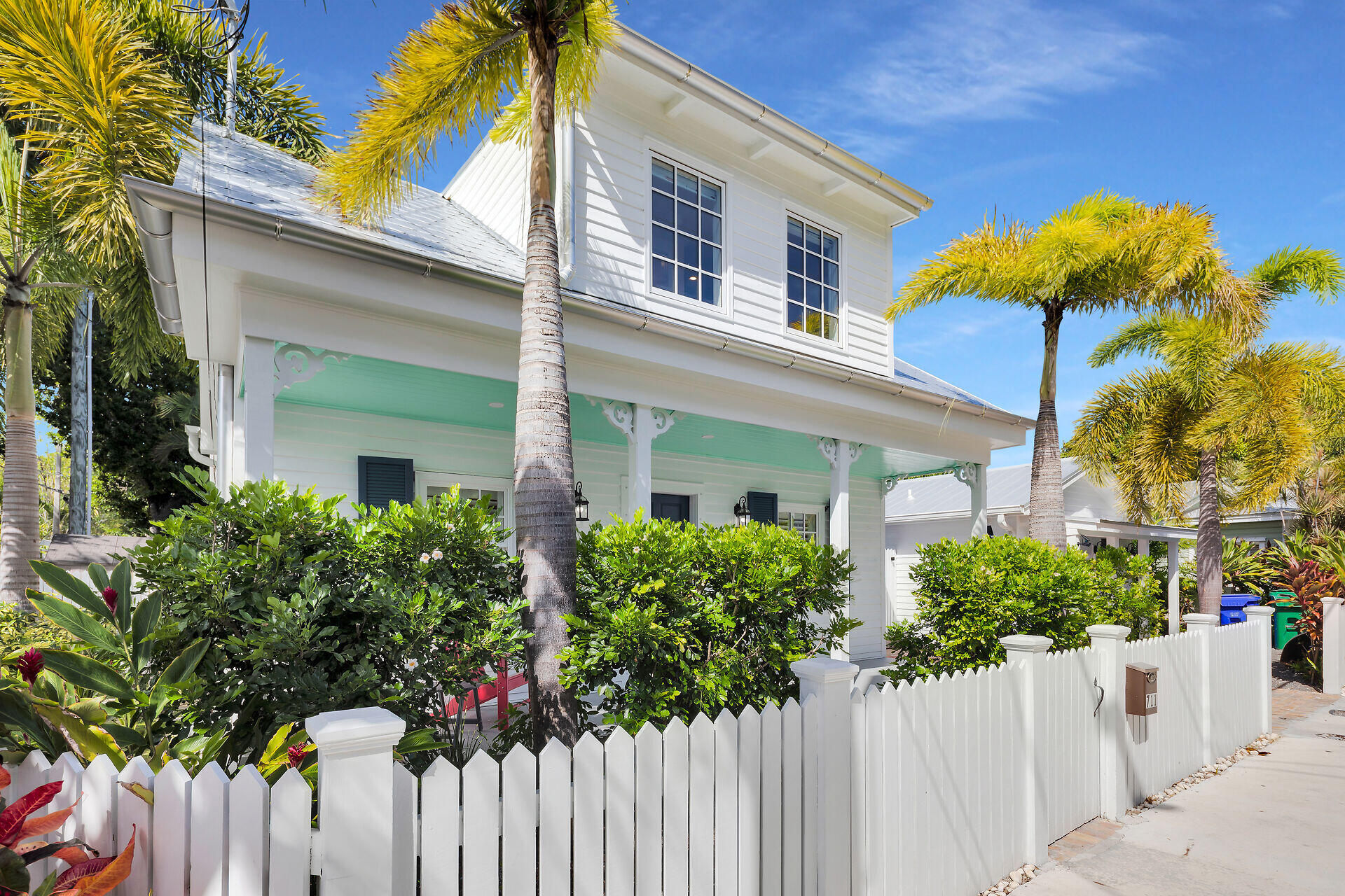 711 Olivia Street Property Photo 45