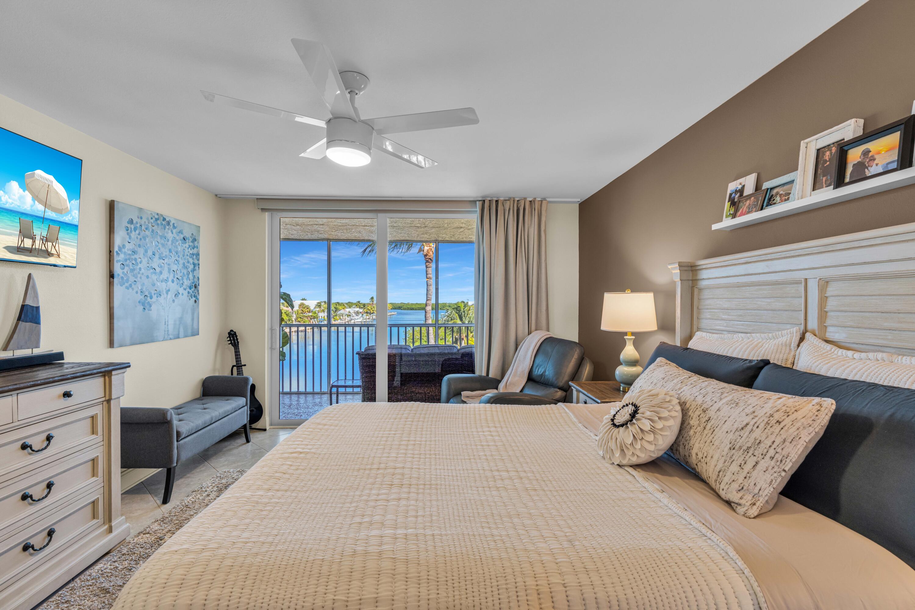 130 Coco Plum Drive 404 Property Photo 22