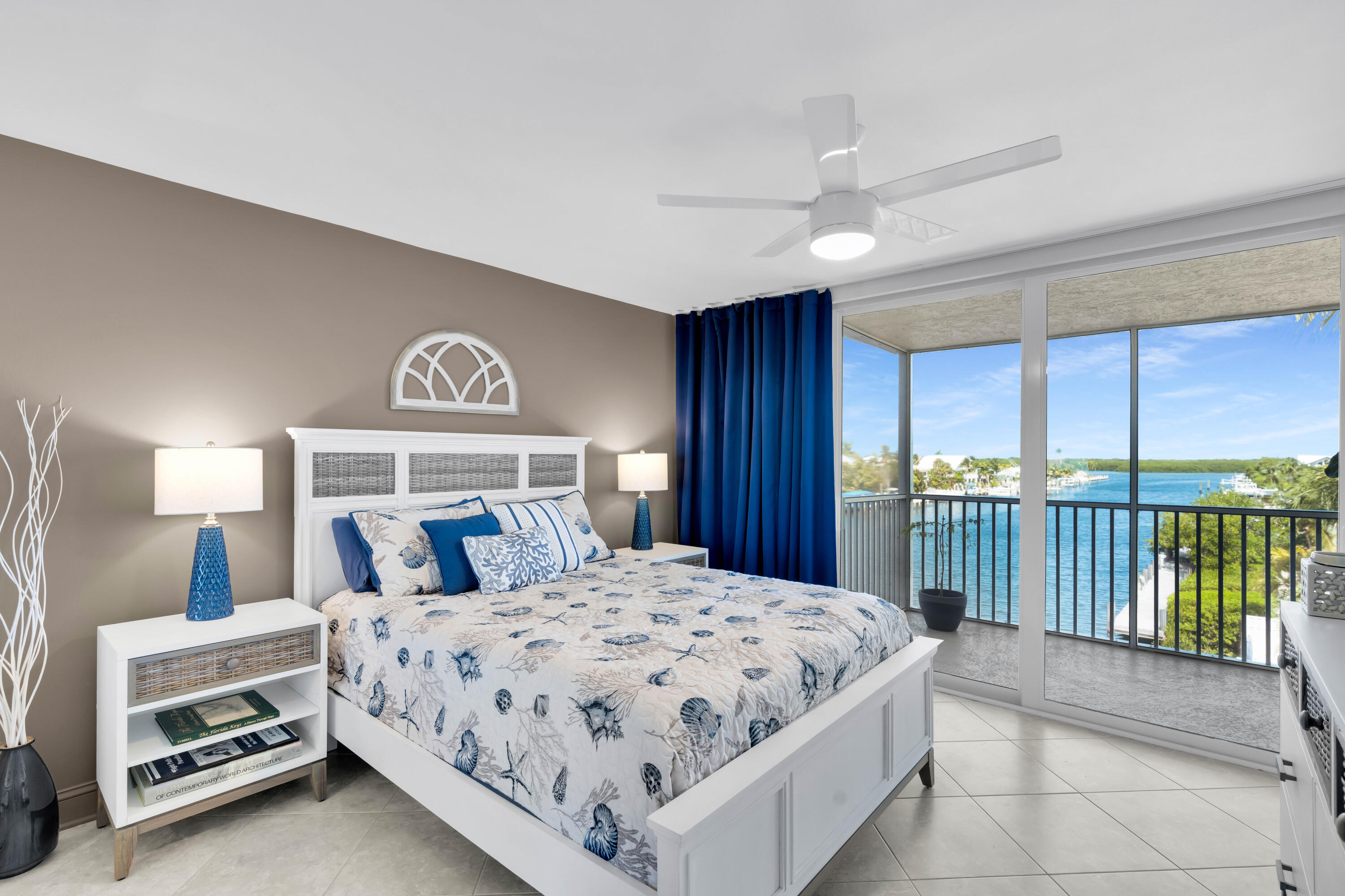 130 Coco Plum Drive 404 Property Photo 25