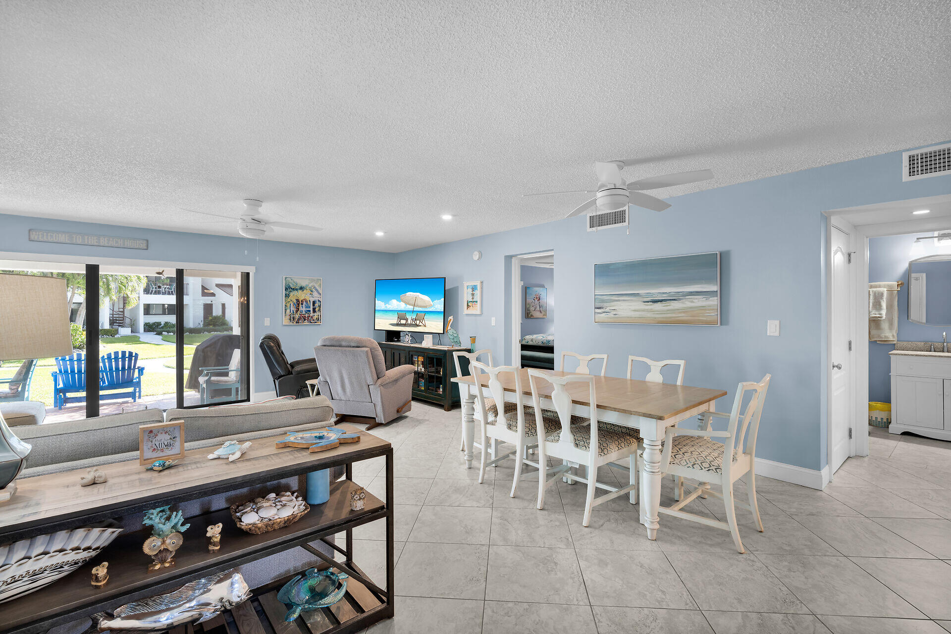 601 W Ocean Drive 302 Property Photo 2