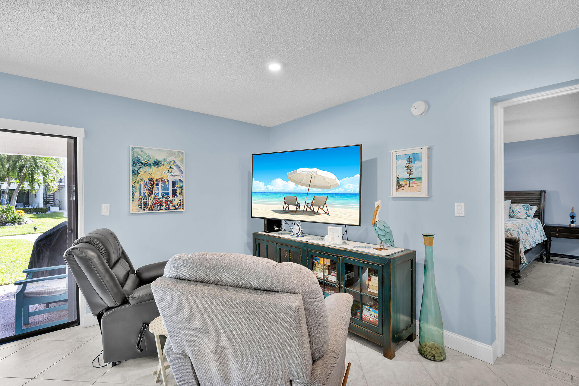 601 W Ocean Drive 302 Property Photo 8