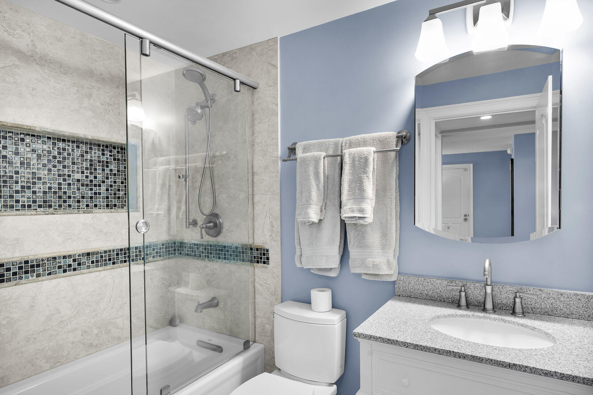 601 W Ocean Drive 302 Property Photo 15