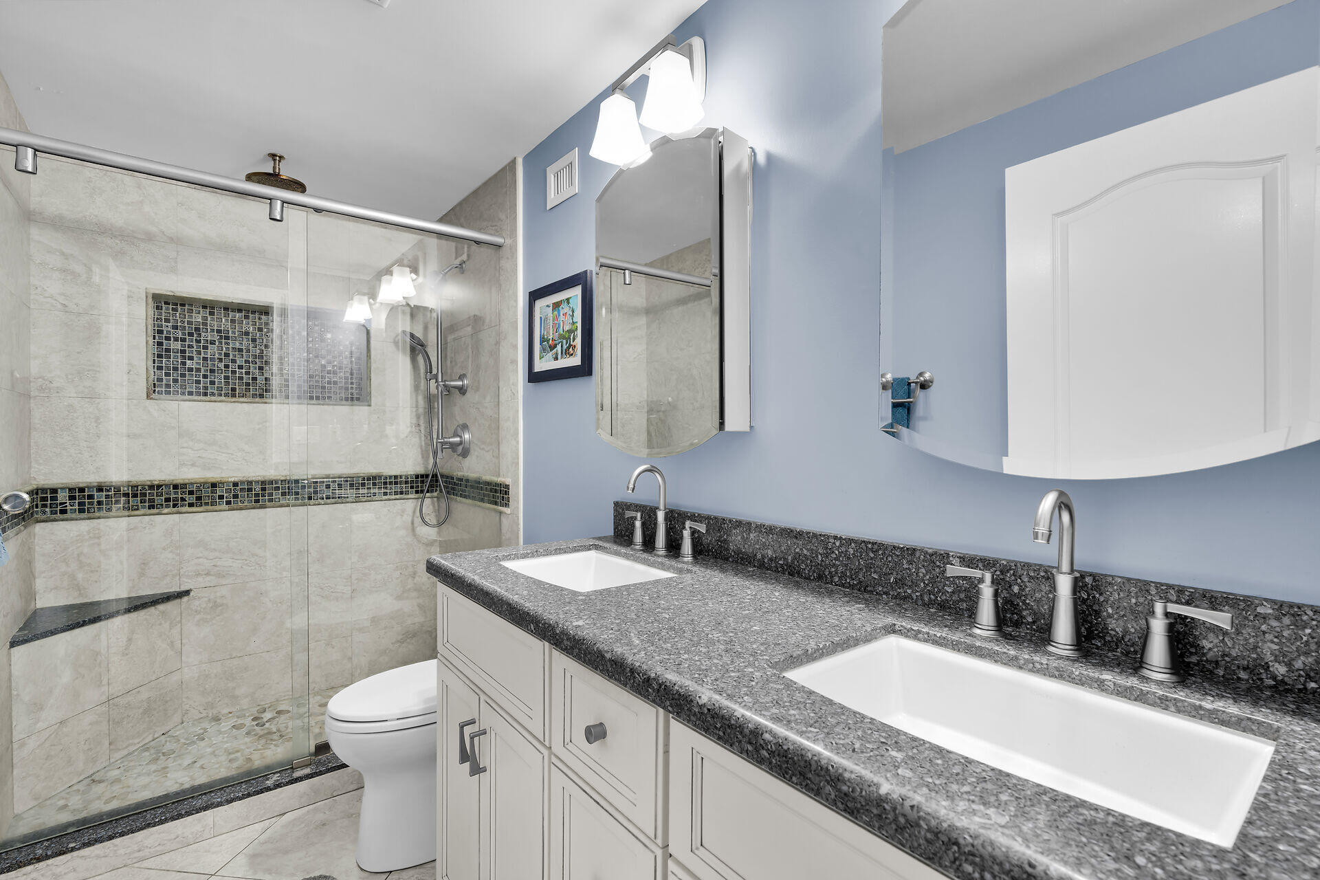 601 W Ocean Drive 302 Property Photo 22