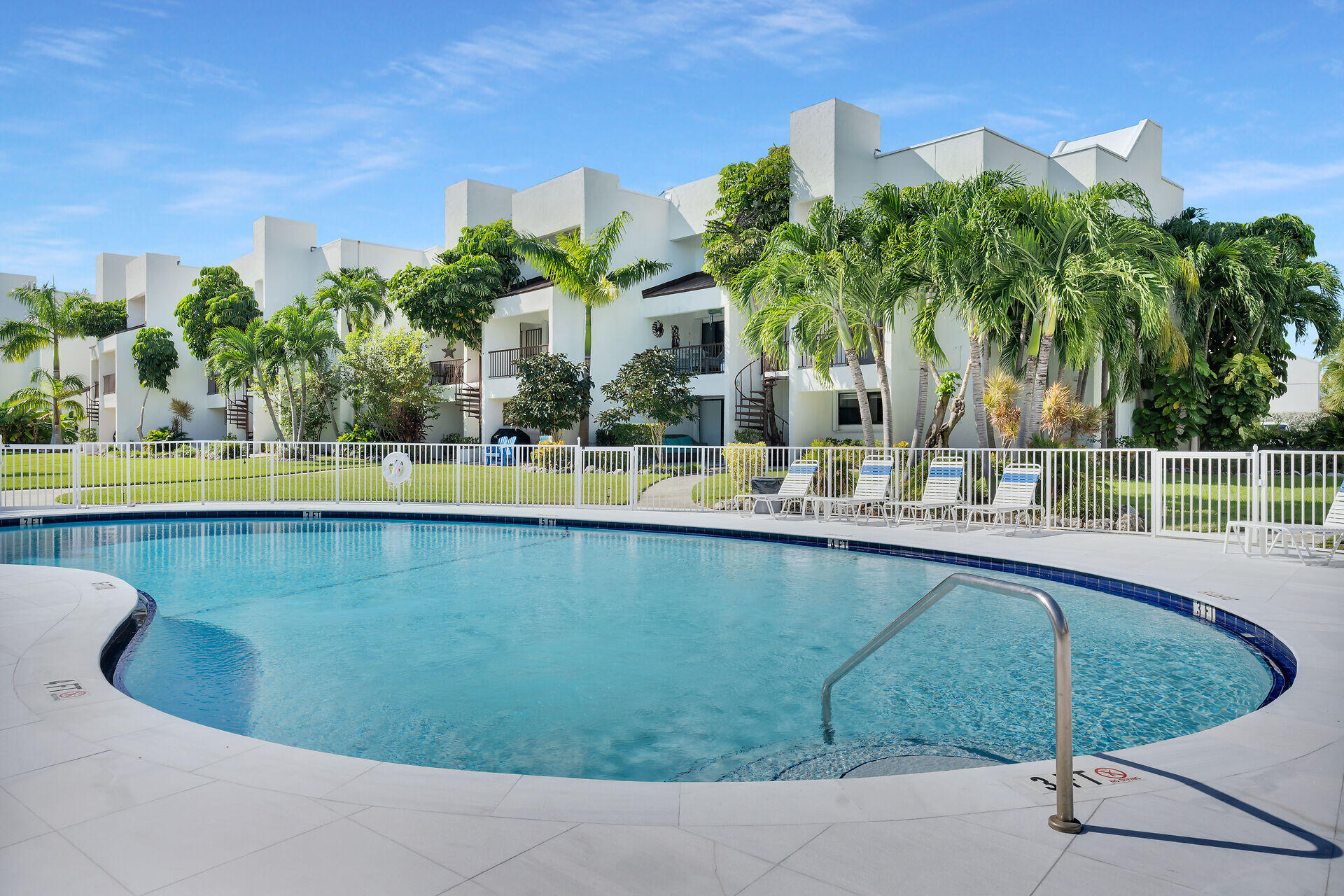 601 W Ocean Drive 302 Property Photo 25