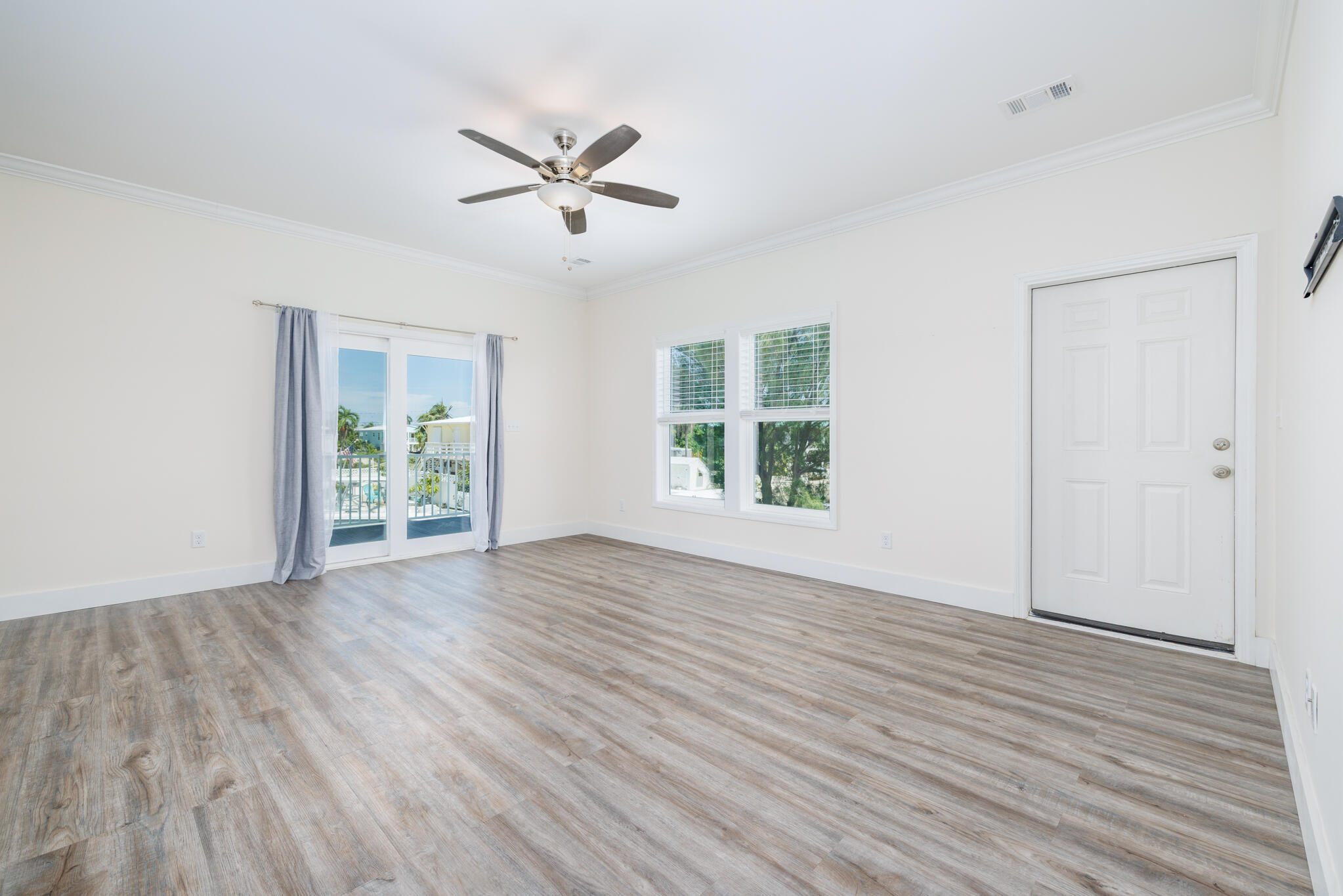 29667 Flying Cloud Avenue Property Photo 9