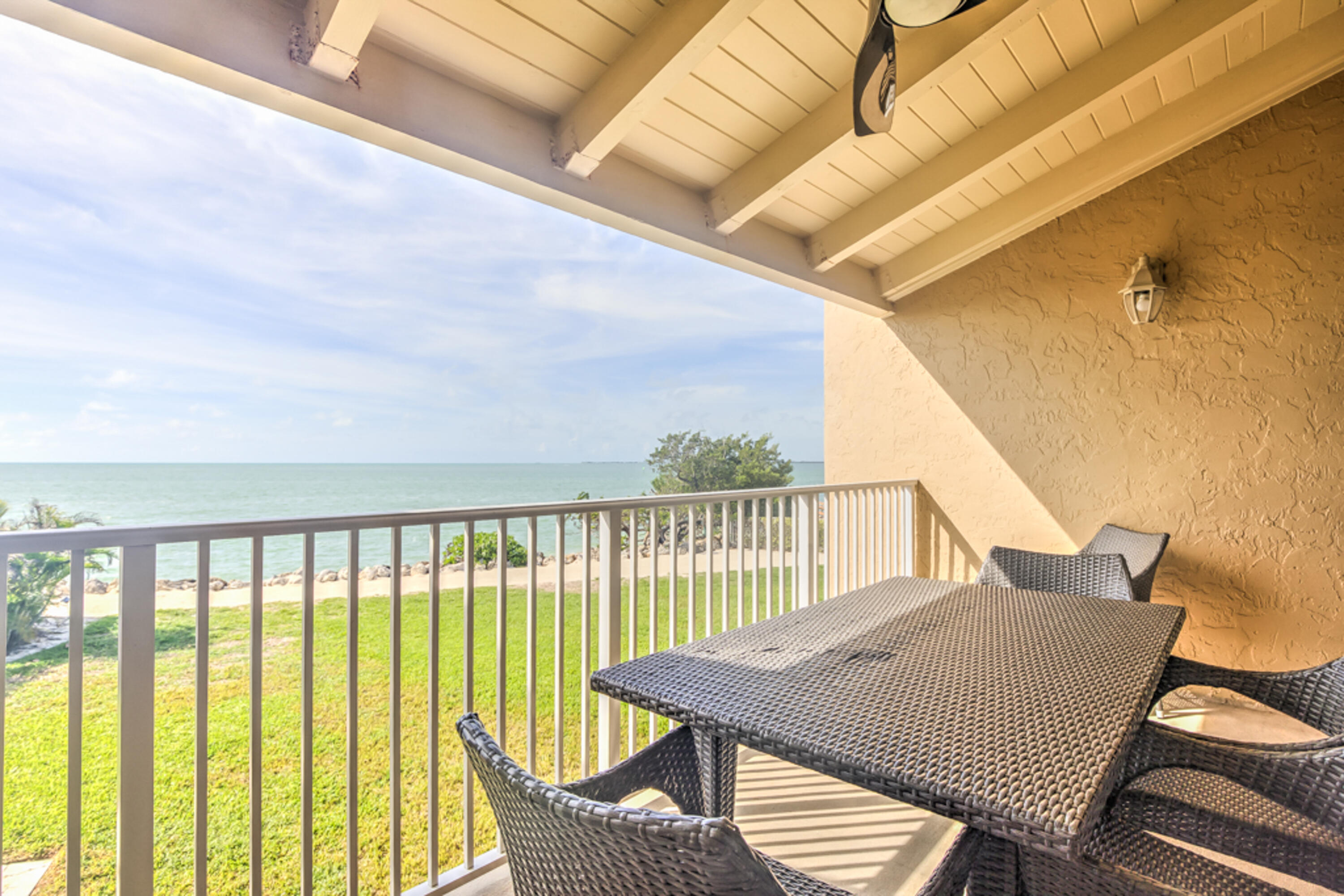 1133 W Ocean Drive 4 Property Photo 1