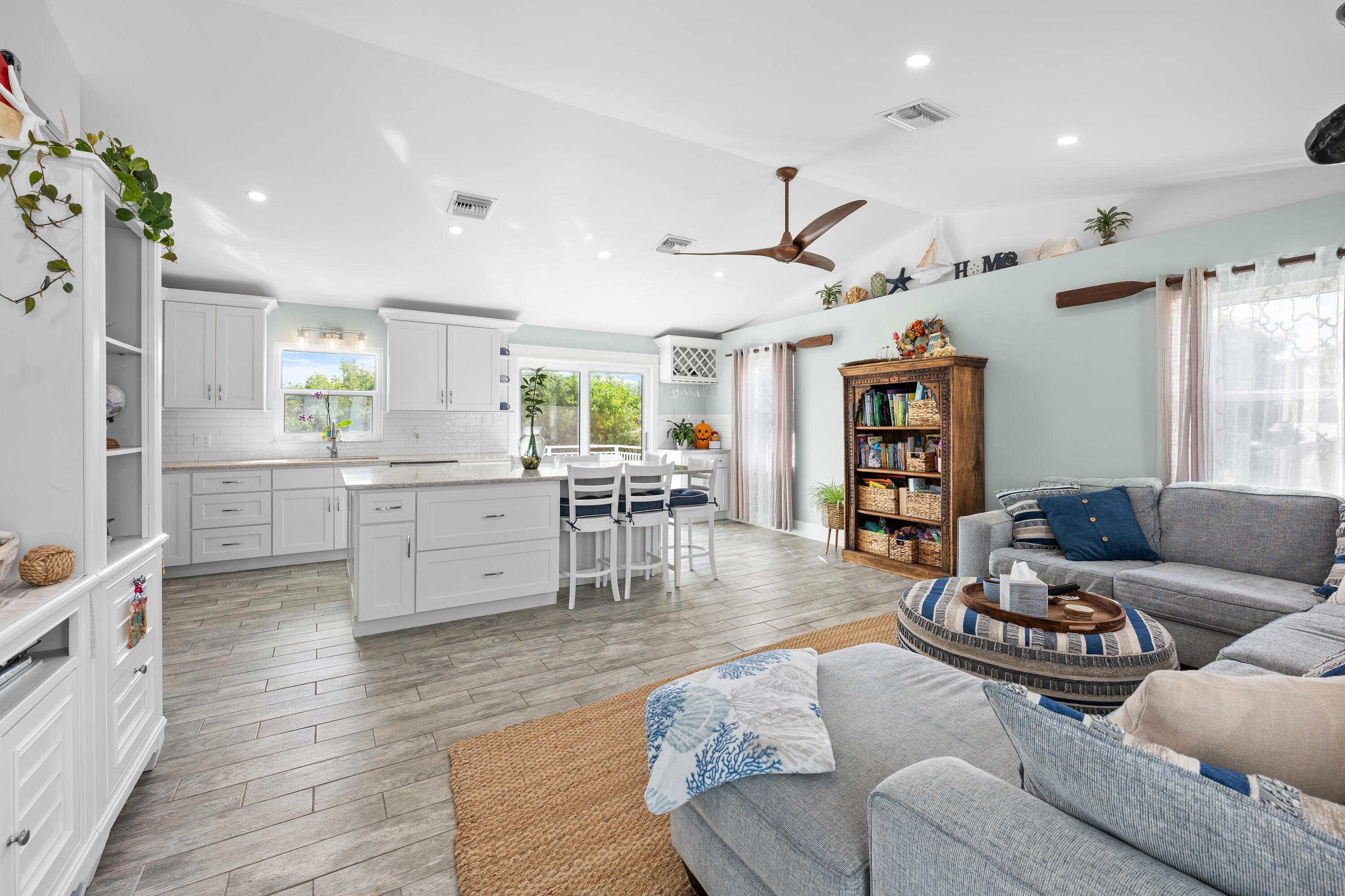 1325 Avenue H Property Photo 6
