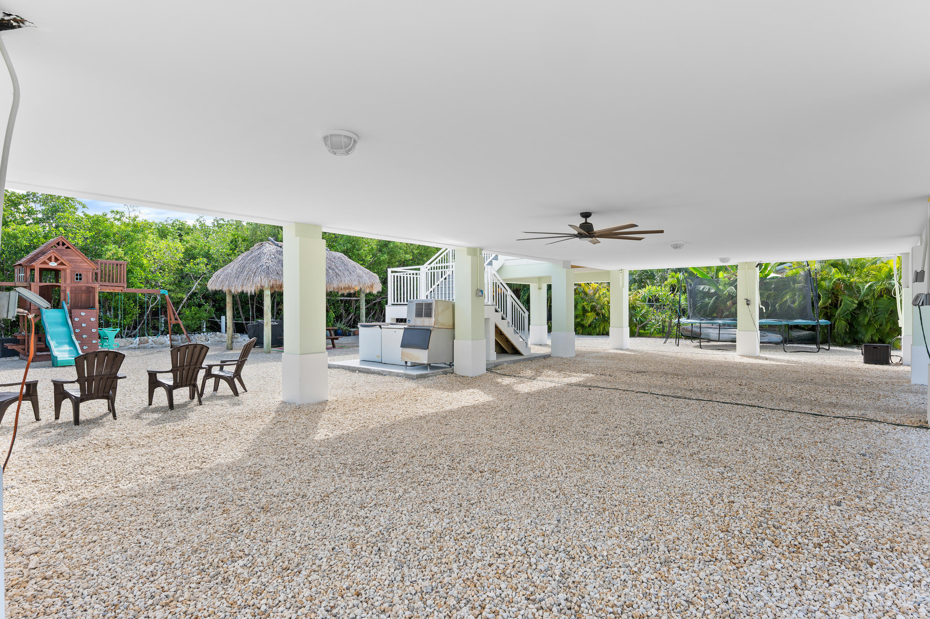 1325 Avenue H Property Photo 33
