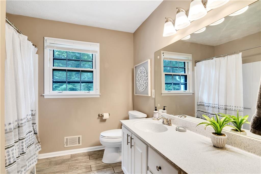 6827485 Property Photo 10