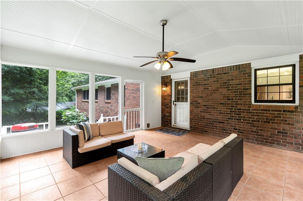 6827485 Property Photo 18