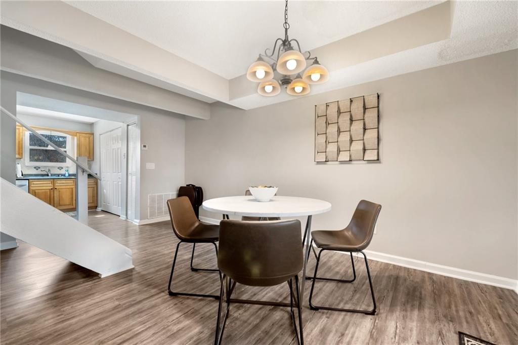 6827577 Property Photo 6