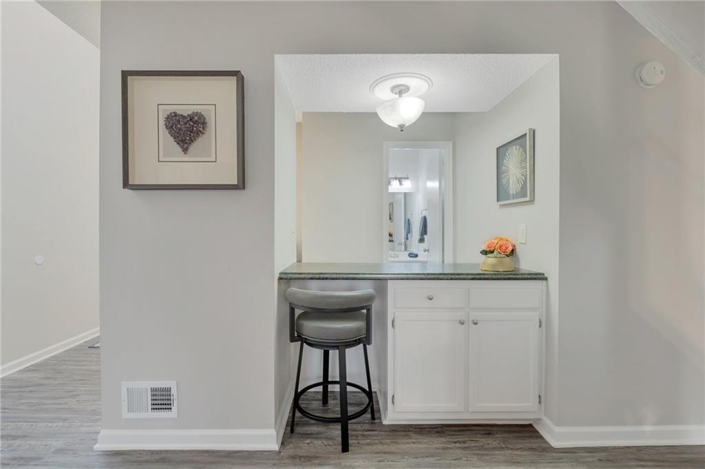 6827577 Property Photo 8