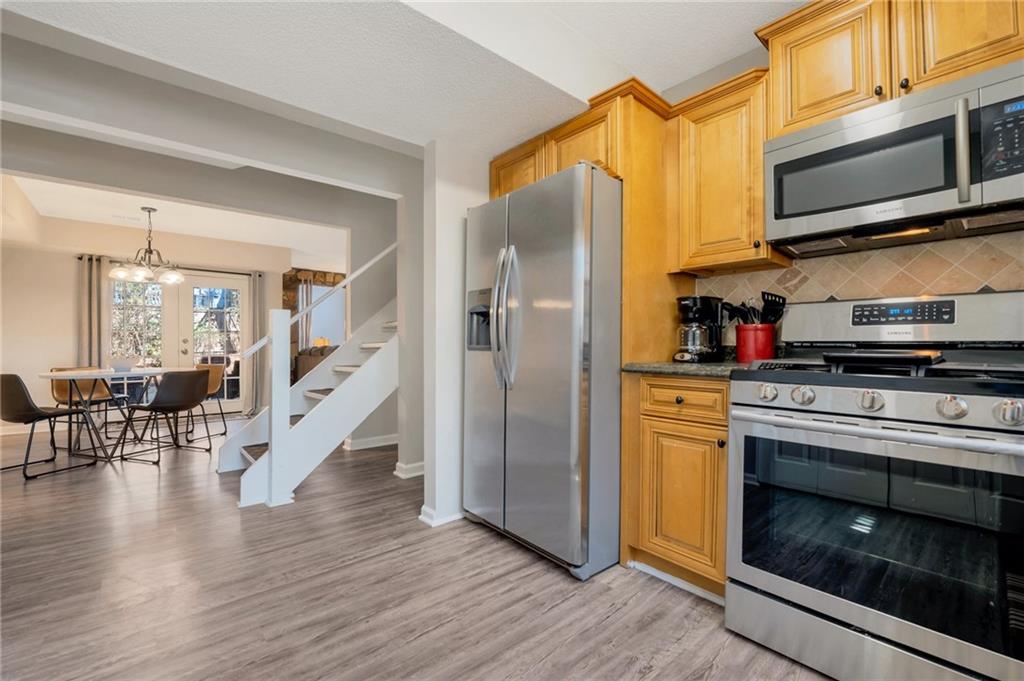 6827577 Property Photo 14