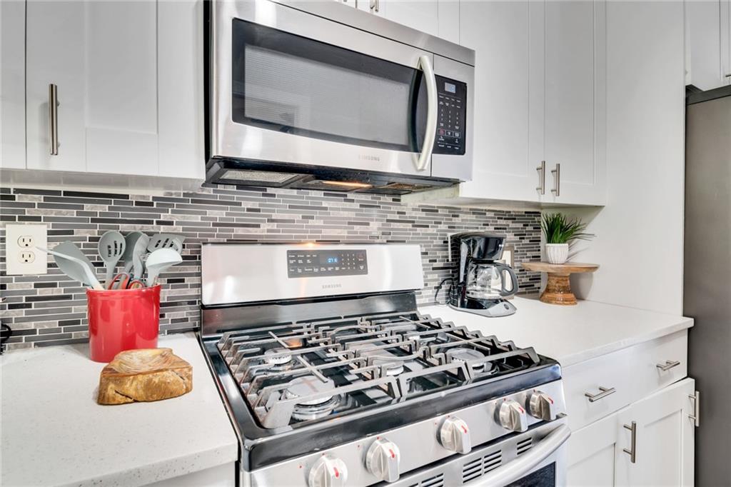 6827587 Property Photo 7