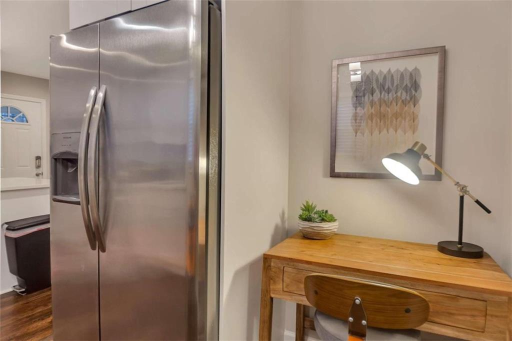 6896701 Property Photo 8
