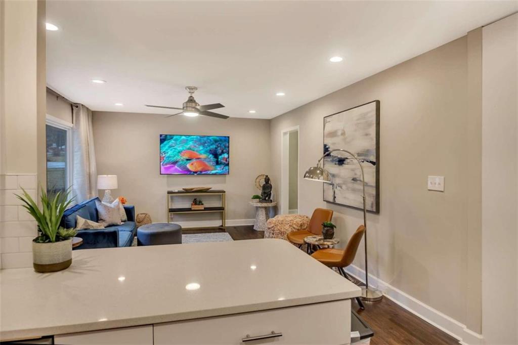 6896701 Property Photo 10