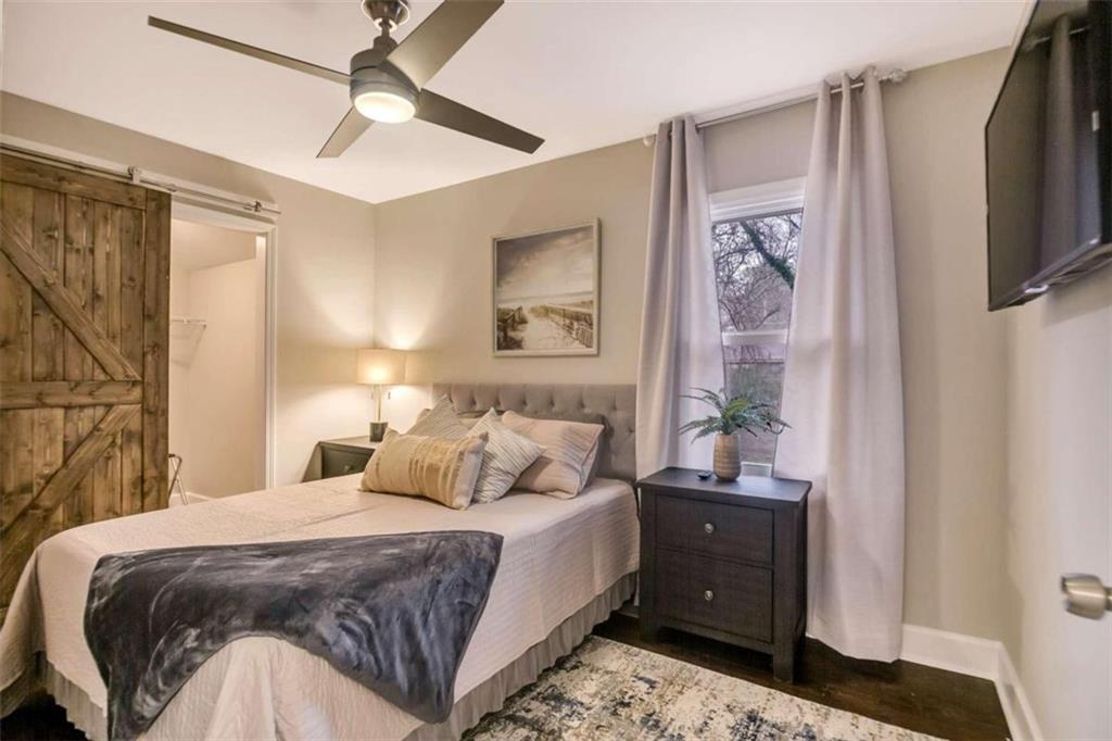 6896701 Property Photo 22