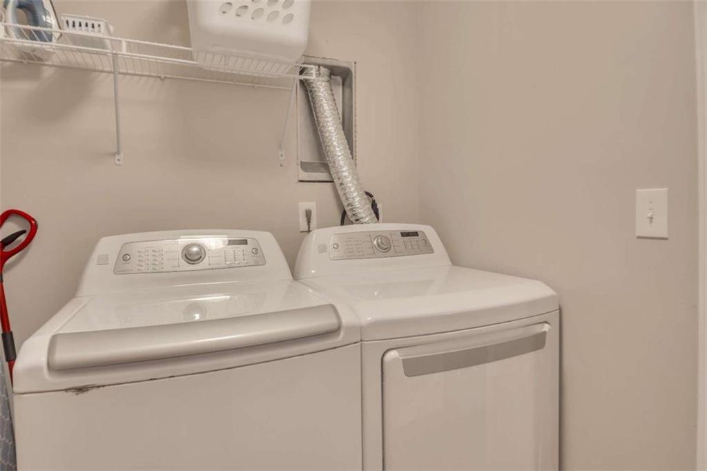 6896701 Property Photo 26