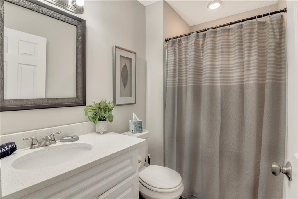 6896824 Property Photo 23