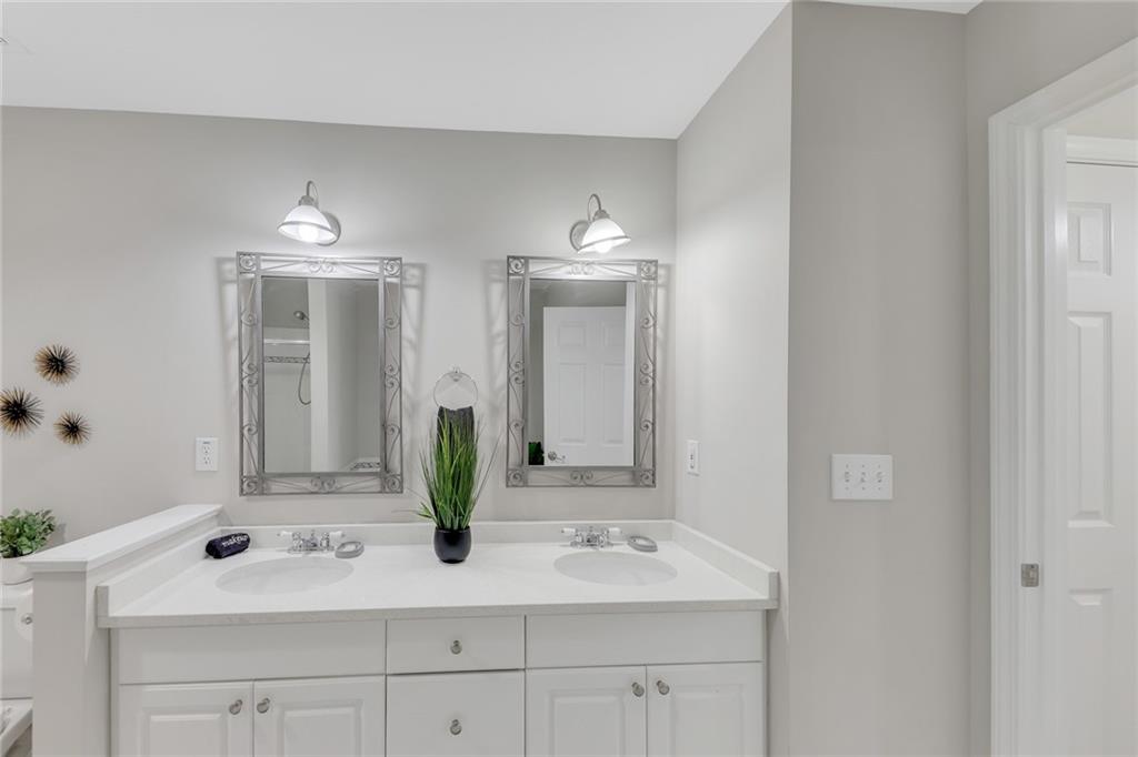 4669 Emerald Willow Drive Property Photo 17