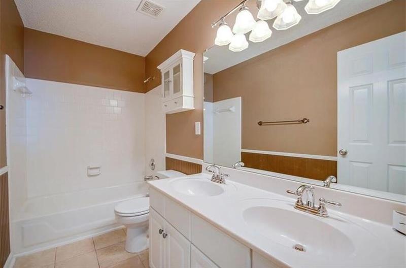 7045800 Property Photo 7