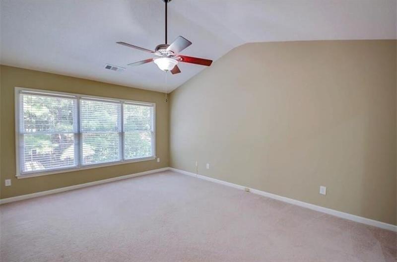 7045800 Property Photo 12