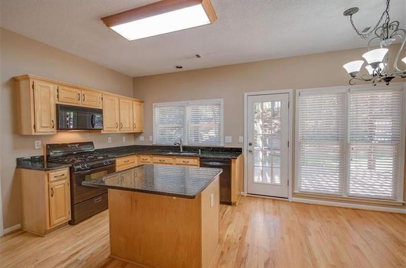 7045800 Property Photo 18