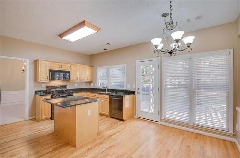 7045800 Property Photo 20