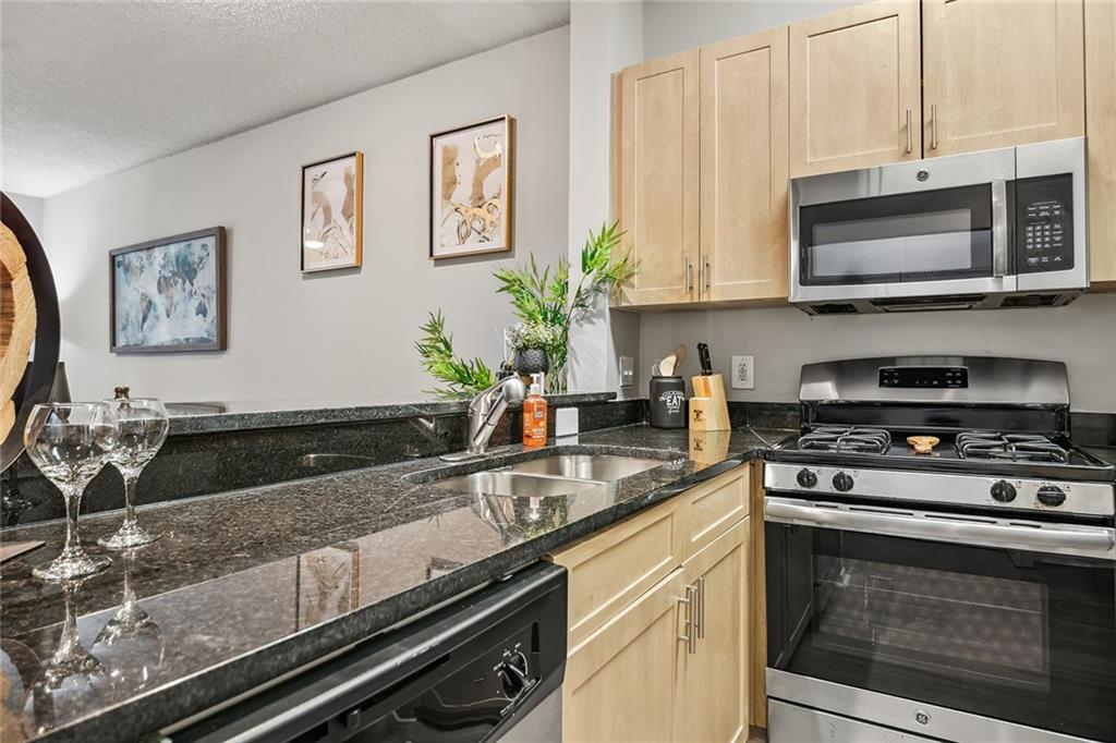 2103 Asbury Square Unit 3-357 Property Photo 4