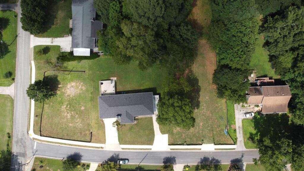 576 N Thomas Lane N Property Photo 1