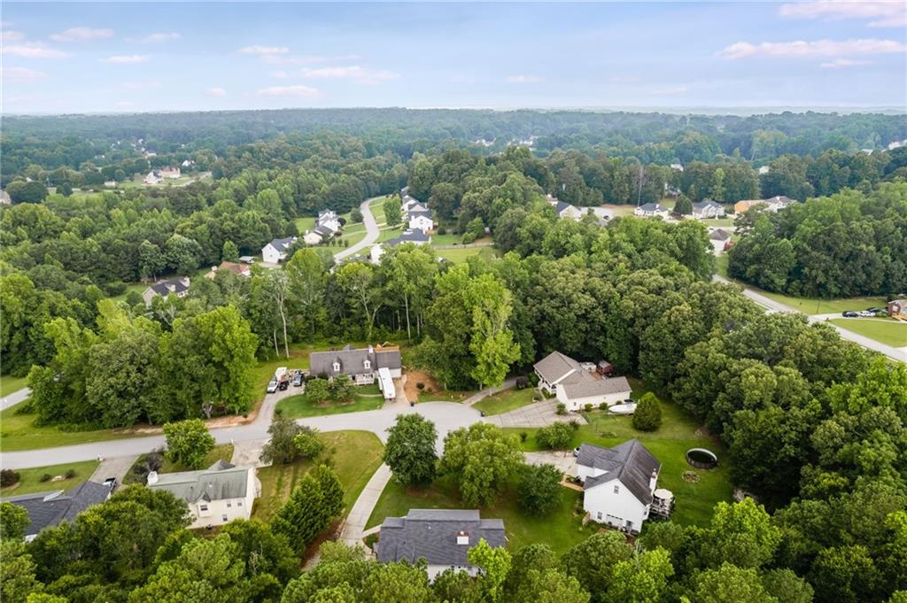 11 Starlyn Trace Property Photo 34