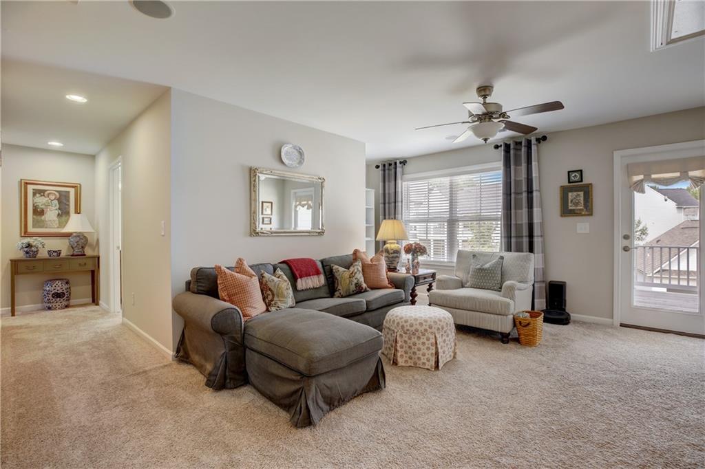 977 Woodbury Road Property Photo 29